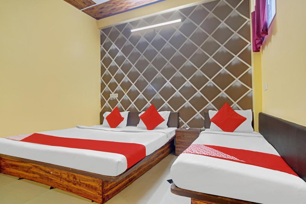 Oyo 79454 Shree Laxmi Palace Hotell Ujjain Exteriör bild