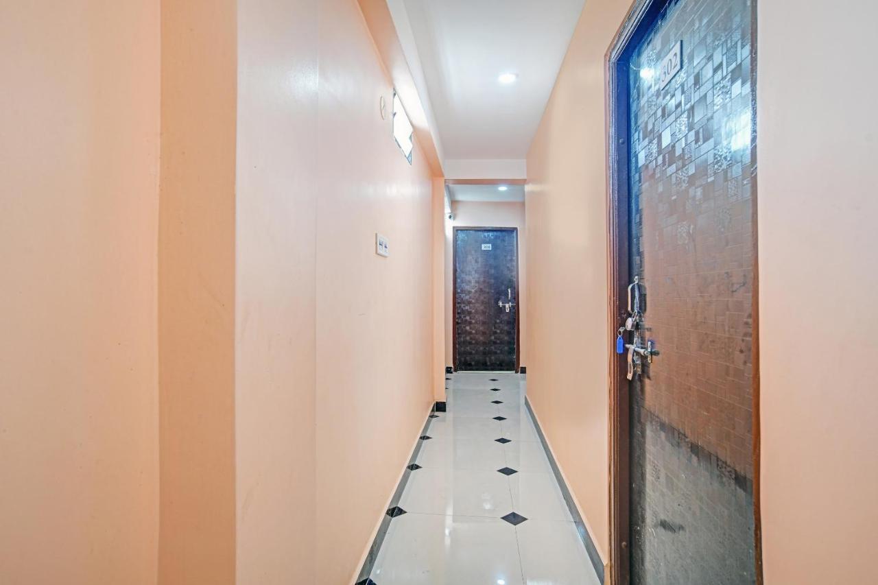 Oyo 79454 Shree Laxmi Palace Hotell Ujjain Exteriör bild